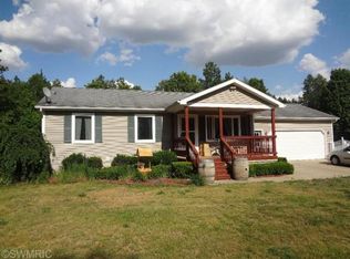4899 Jack Pine Dr, Grant, MI 49327