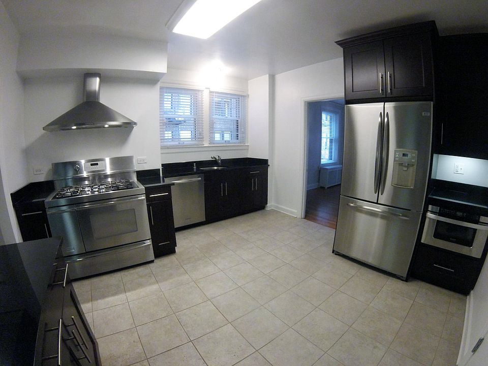 1st image of 3000 N Lake Shore Dr