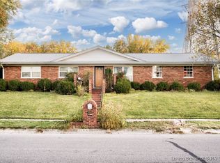 1704 Idlewood Dr, Clarksville, IN 47129