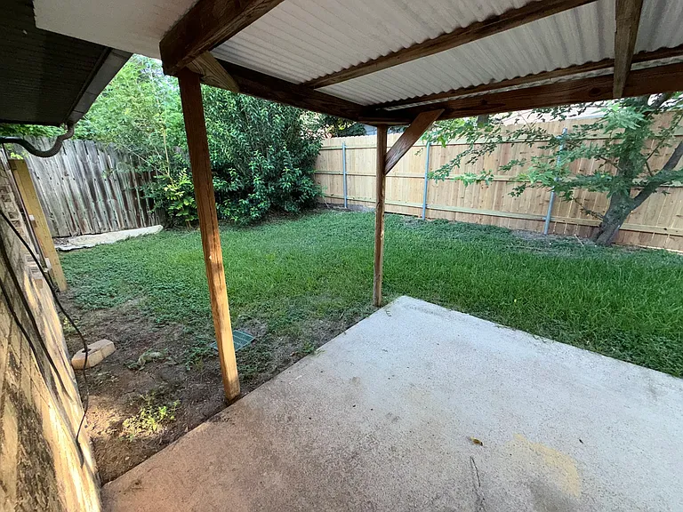 2318 Paul Revere St #B — Photo 8