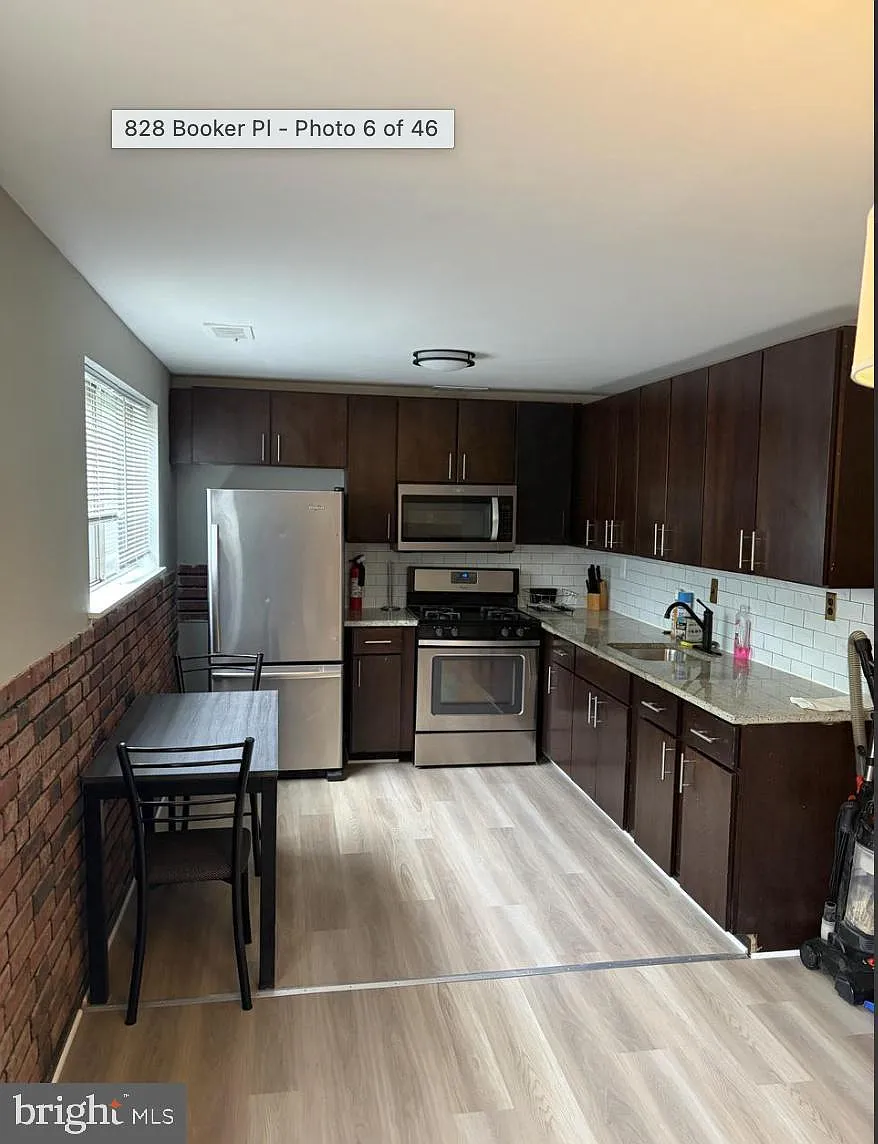 5 bed, 2.0 bath, 1566 sqft, $3,100 — Photo 1
