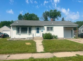 1219 5th St S, Moorhead, MN 56560