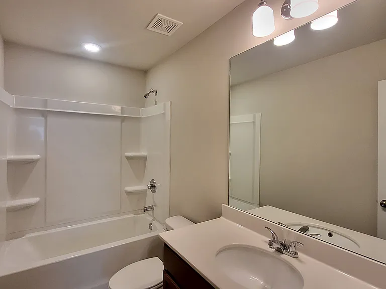 54 Laurel Dr E — Photo 20
