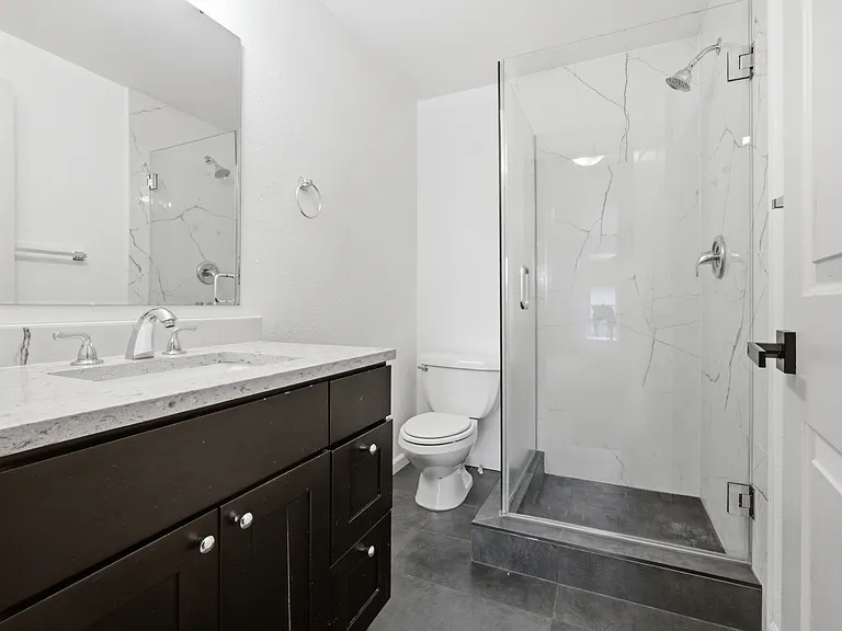 11556 Greenwood Ave N #201 — Photo 12