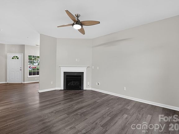 2nd image of 8531 Carolina Lily Ln