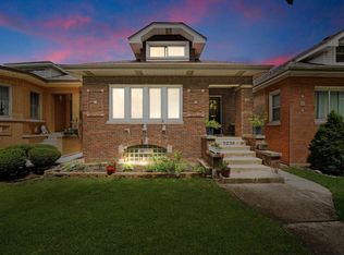 5238 W Nelson St, Chicago, IL 60641