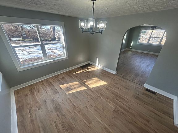 5th image of 202 Central Ave