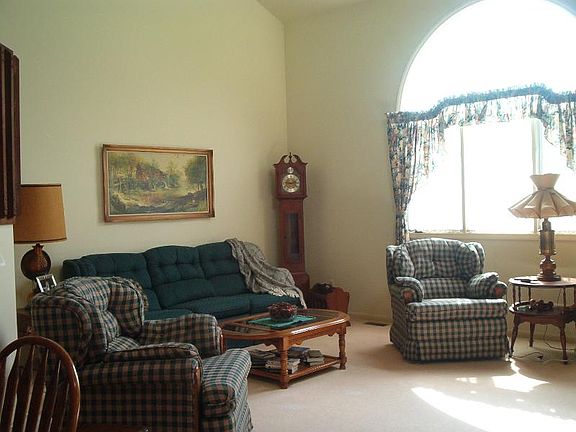 2nd image of 2862 Breckenridge Dr