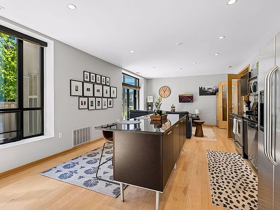 5th image of 3104 W Lake St Unit 103