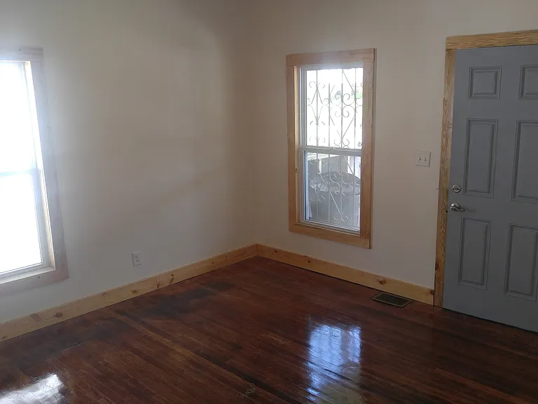 209 Douglas Ave — Photo 23