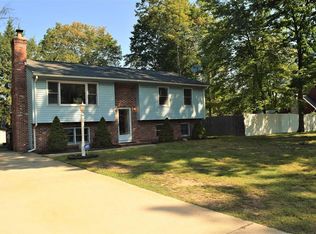 38 Sunrise Ter, Springfield, MA 01119