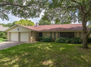 1107 Mildred Ln, Benbrook, TX 76126
