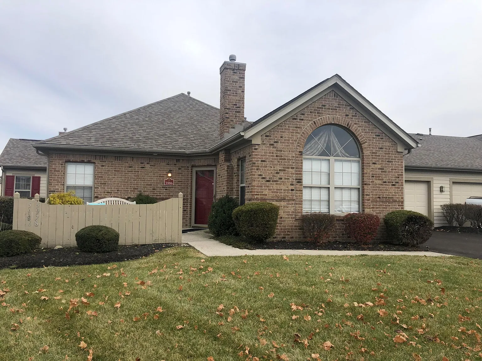 5986 Landings Pond Pl photo 1