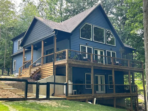 17 Lakeview Dr, Scottsville, KY 42164