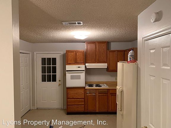 3rd image of 1507 Woodard St
