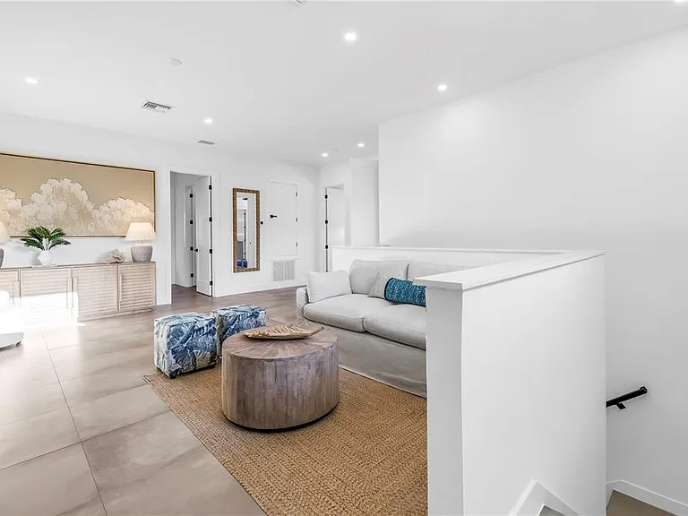 2065 Goldenrod St — Photo 40
