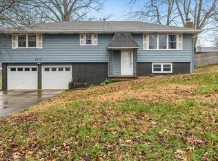 4715 S Wildwood Drive, Springfield, MO 65810