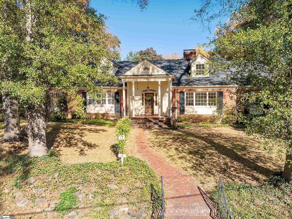 1st image of 17 Balentine Dr