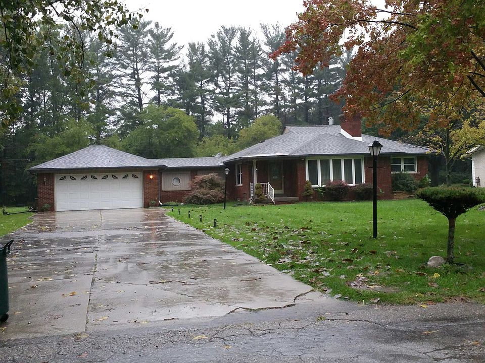 1st image of 23241 Mapleridge Dr