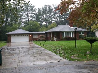 23241 Mapleridge Dr, Southfield, MI 48075