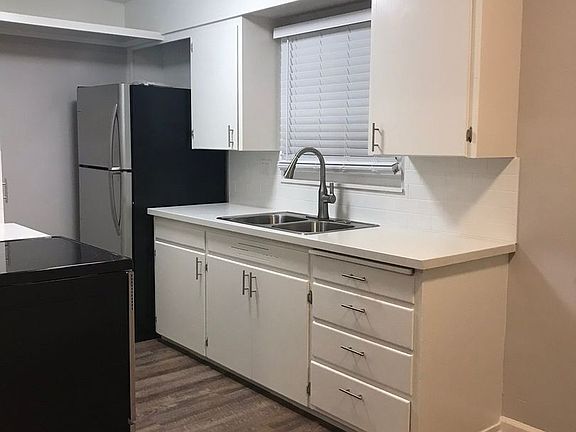 2nd image of 428 N Chorro St APT H