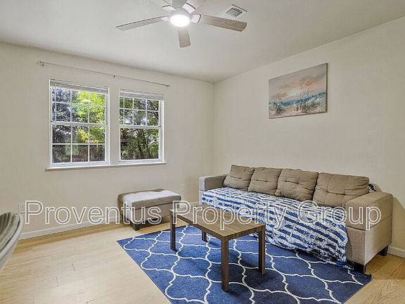5th image of 305 Chaseville St