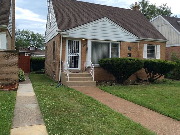 2nd image of 1465 Kenilworth Dr