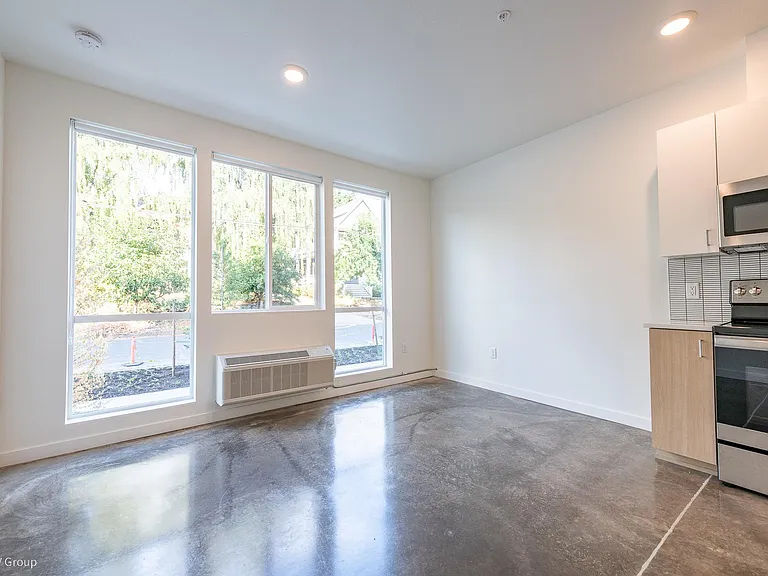 8770 N Willamette Blvd — Photo 19
