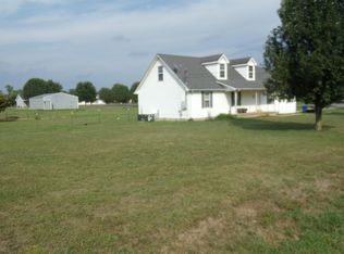 210 Sky Harbor Dr, Murfreesboro, TN 37129