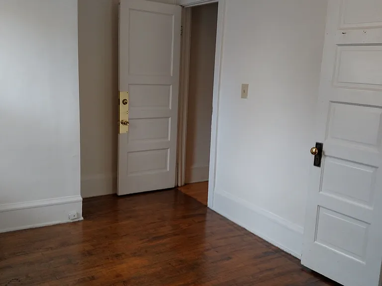 2928 N Maryland Ave #1 — Photo 13