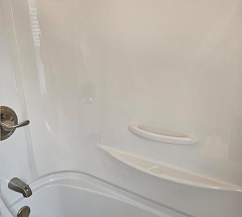 BRAND NEW TUB / SHOWER SURROUND IN 2ND FLOOR BATHROOM