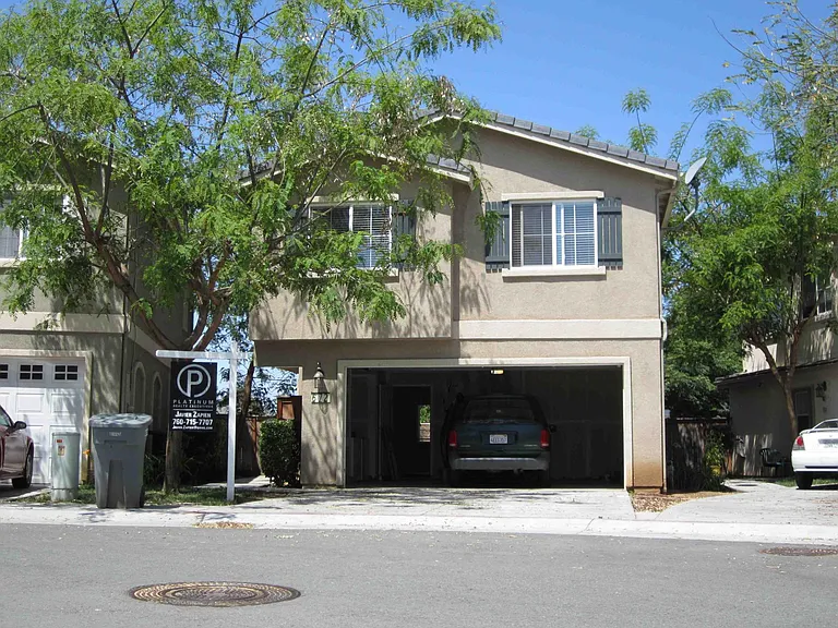 672 Janae Gln — Photo 7
