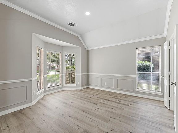 5th image of 9415 Barretts Glen Court