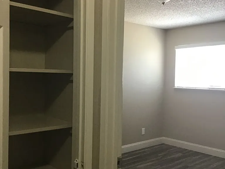 1060 Nevada St — Photo 12