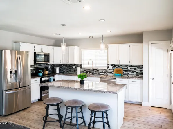 10107 W WINDSOR Boulevard, Glendale, AZ 85307