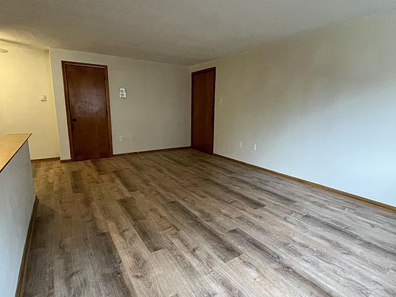 3rd image of 20 Hunt St APT 3A