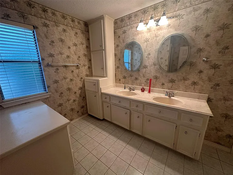 14707 Treborway Dr — Photo 21
