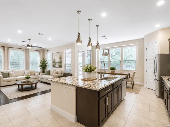 10522 FAR REACHES LN, Helotes, TX 78023