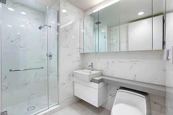 Rented by Level Group | media 14