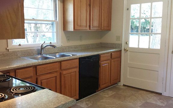 2nd image of 2577 Delano Dr