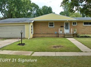 1320 Kapp Ct, Flushing, MI 48433