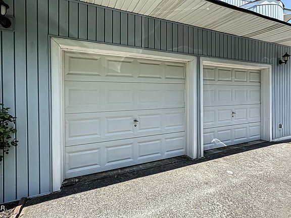 2nd image of 2146 Seaton Springs Rd