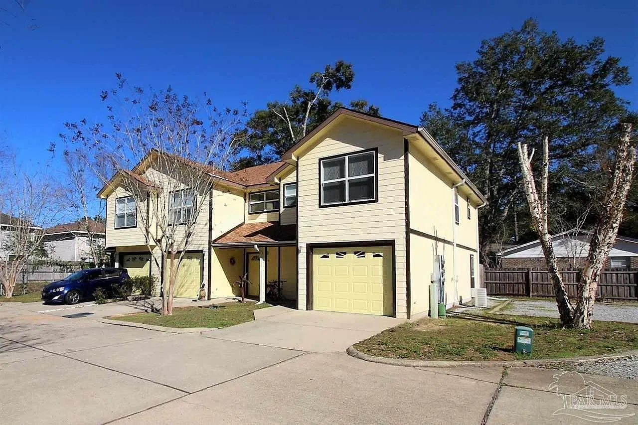 2 bed, 2.5 bath, 1260 sqft, $1,495 — Photo 1