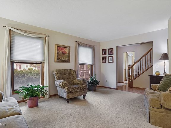 5th image of 2832 Williamsburg Cir