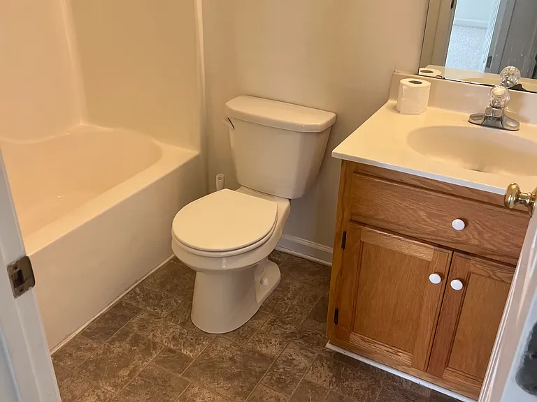 213 Enchanted Ln — Photo 4