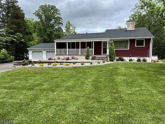 3rd image of 56 Deer Hill Rd