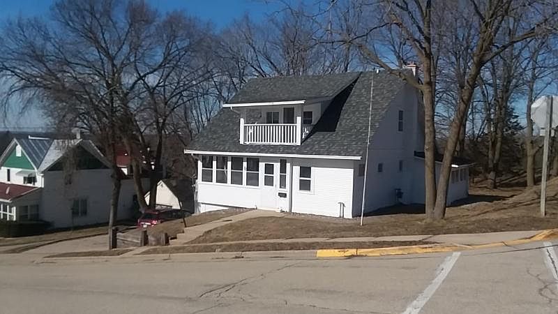 1st image of 114 Turner St