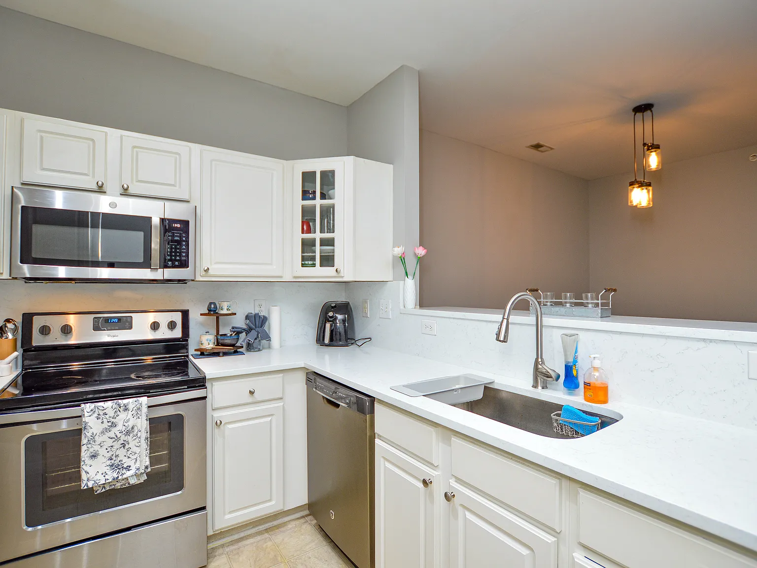 2 bed, 1258 sqft, $1,700 — Photo 1
