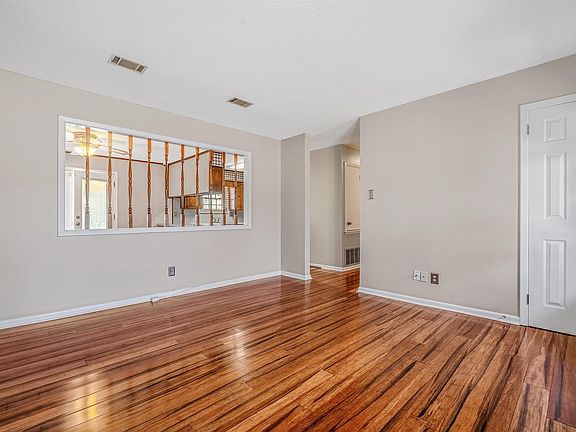 5th image of 8908 Merrymen Rd