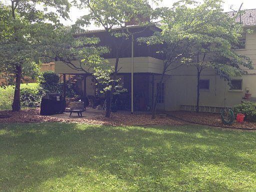 2nd image of 136 Essex Dr